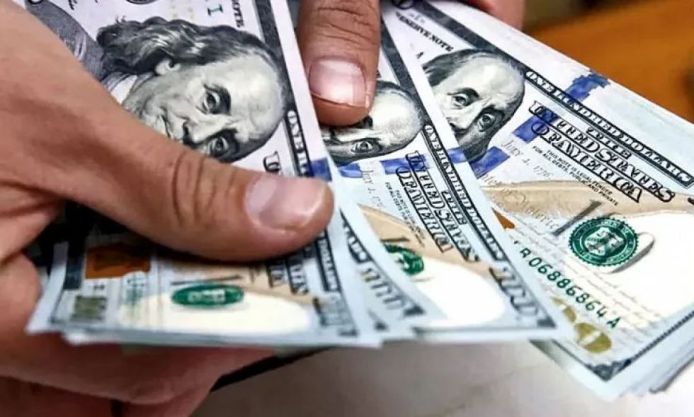 El Gobierno anuncia que el Banco Unión realizará una interfaz para que farmacéuticas accedan a dólares