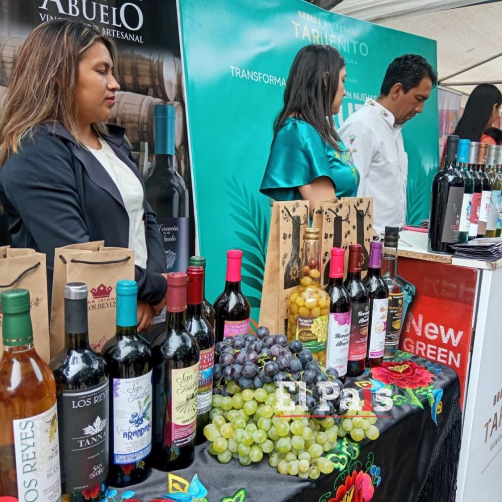 Bodegas tarijeñas exponen sus productos