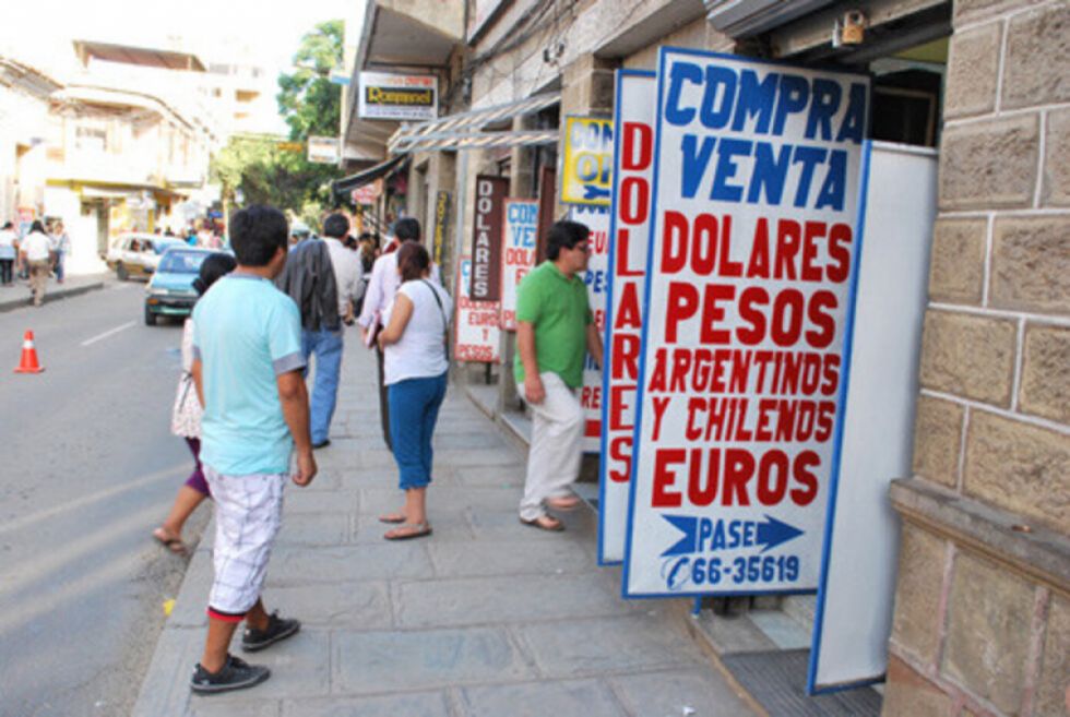 Ministerio: Investigaciones evidencian una disminución del precio del dólar