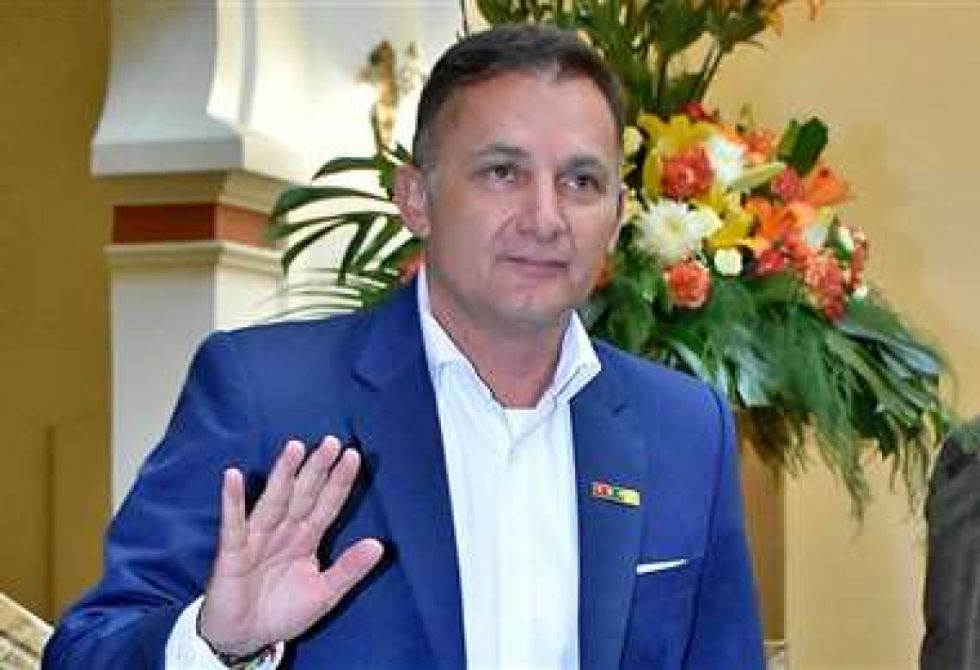 Ministro de Gobierno niega que Fernando López haya sido aprehendido en Paraguay 