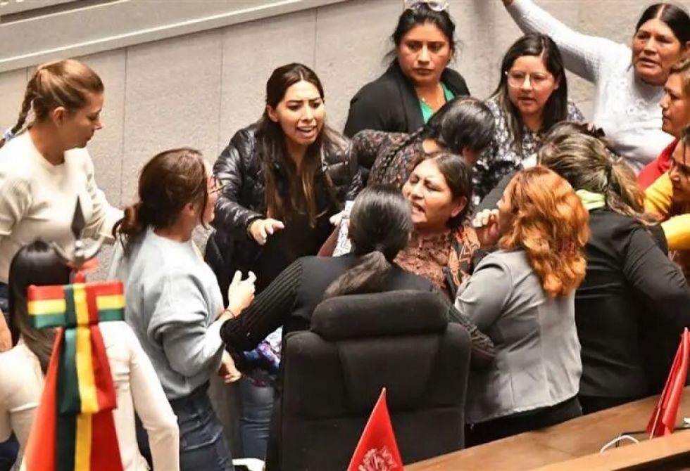 Diputados rechazan proyecto que refrenda crédito al JICA