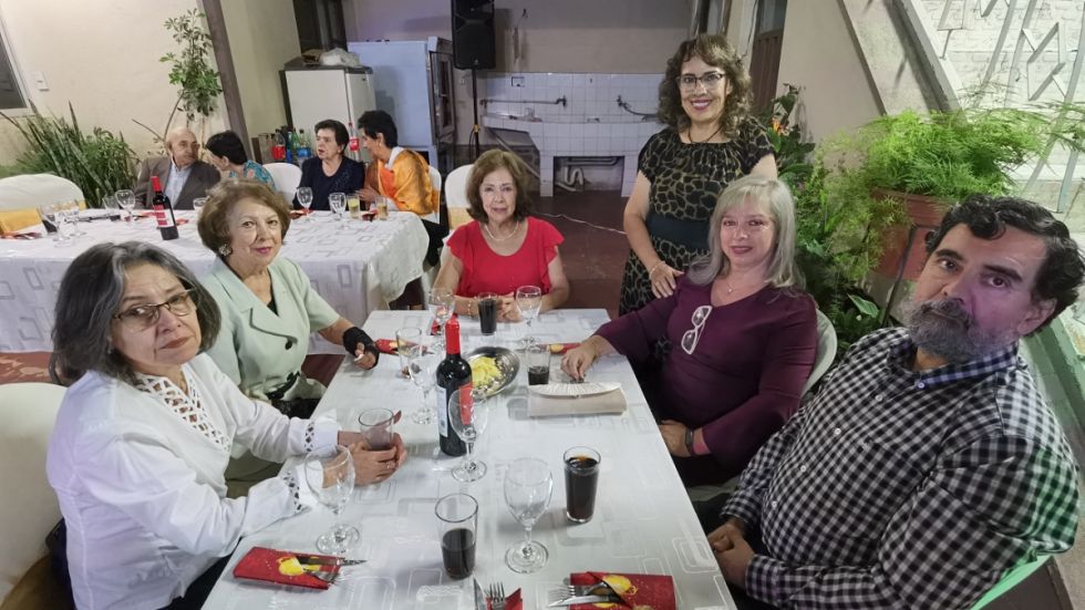 Gloria Bass Werner, Lucy y Blanca Mendieta, Rita Ponce de León y Socorro Rossel Mendieta.