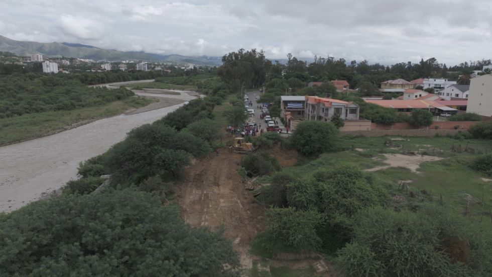 Alcalde llega a un acuerdo con las FFAA para dar continuidad a los trabajos de la Costanera del Sur en Tarija