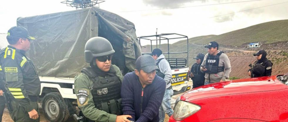 Recapturan en Cochabamba a cuatro reos que fugaron de la cárcel de Uncía