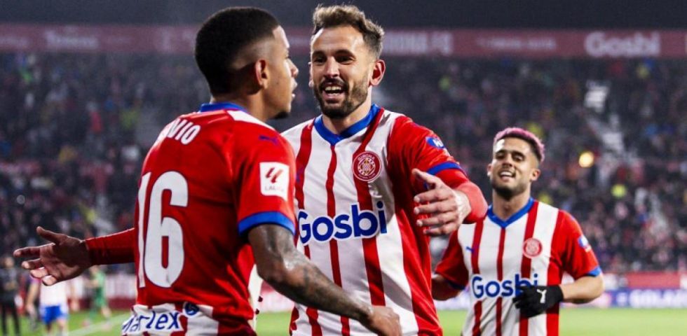 El Girona vence al Osasuna y se acerca a la Champions  