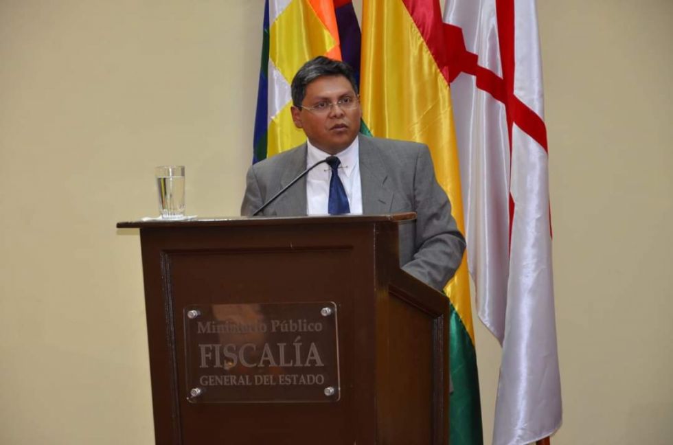 Ex fiscal Oblitas se postula al Tribunal Supremo de Justicia 