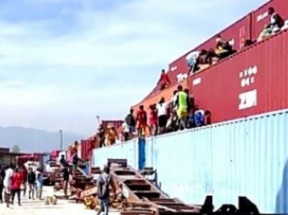 Saquean en Haití un contenedor de la Unicef