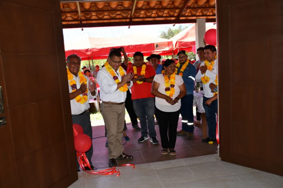 Montes entrega infraestructura en Tarija Cancha Sud