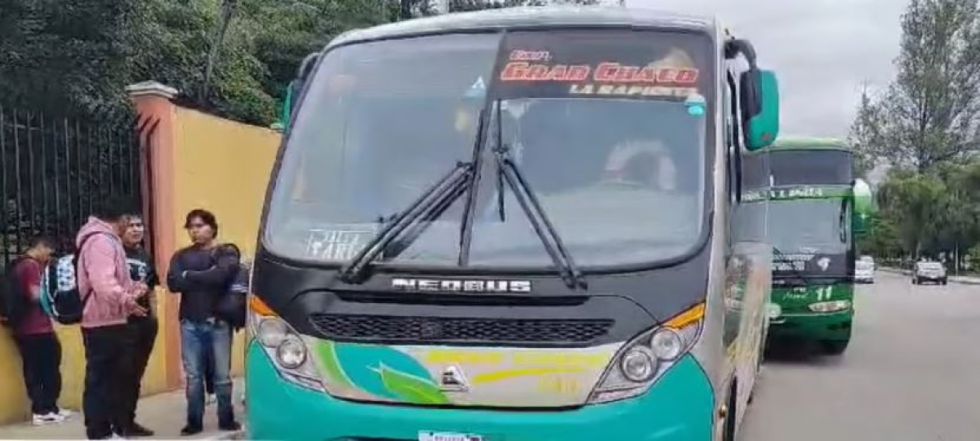 Seis buses trasladaron a estudiantes desde Tarija a las provincias para el Censo  
