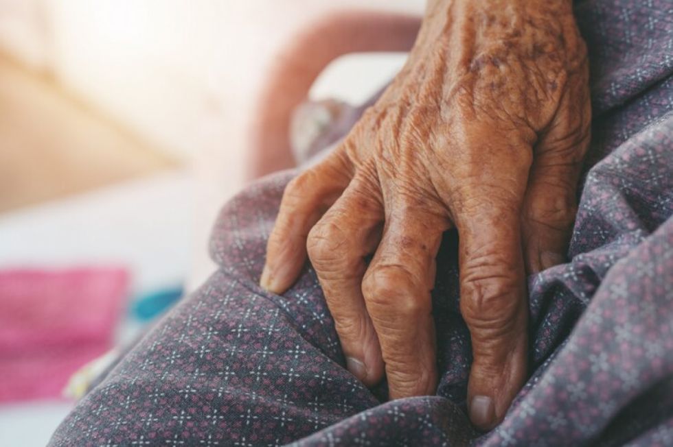 Hombre ebrio mata a golpes a su abuela de 83 años en Tarija