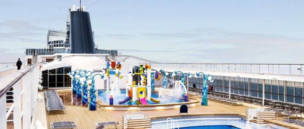 ¿Cómo es y cuánto cuesta viajar en el MSC Armonía, el crucero retenido con 69 bolivianos a bordo?