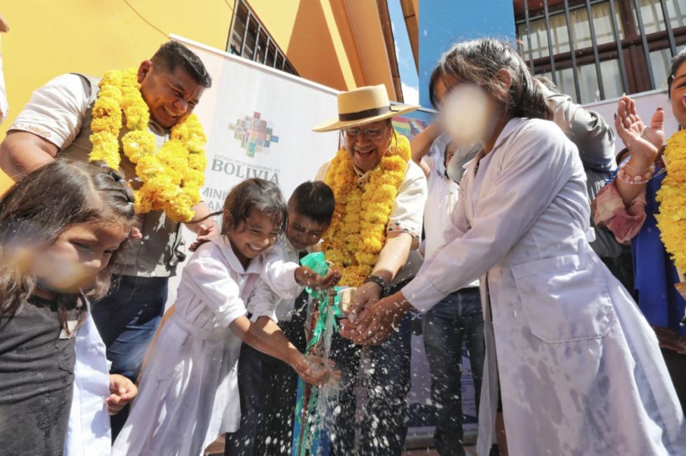 Tarija: Cruce de críticas entre políticos por la entrega de obras