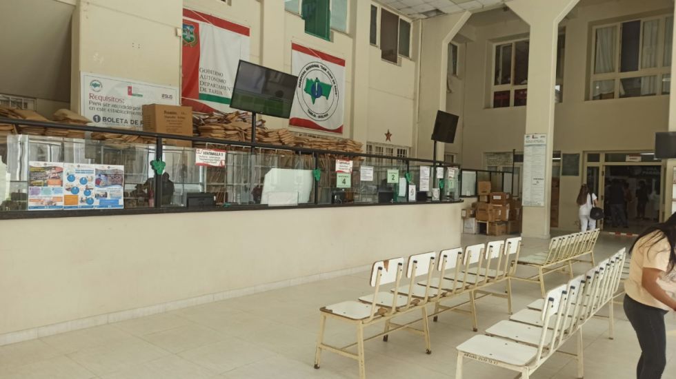 Comisión de diputados verifica falencias en el HRSJD de Tarija