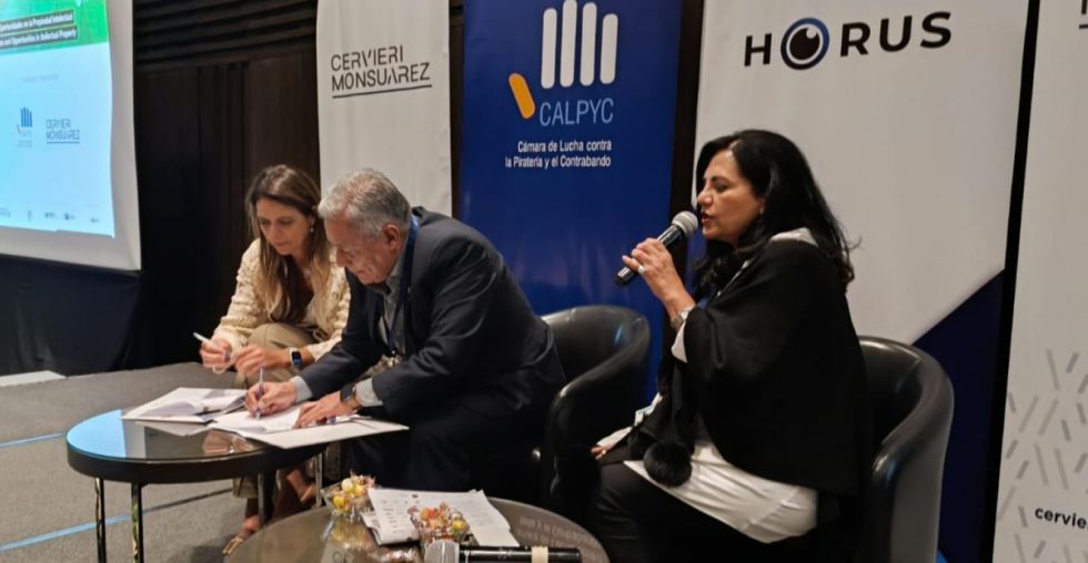 Bolivia y Uruguay acuerdan lucha contra la piratería