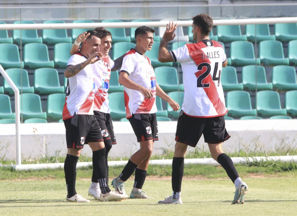 Nacional Potosí y la “U” de Vinto reviven una rivalidad 
