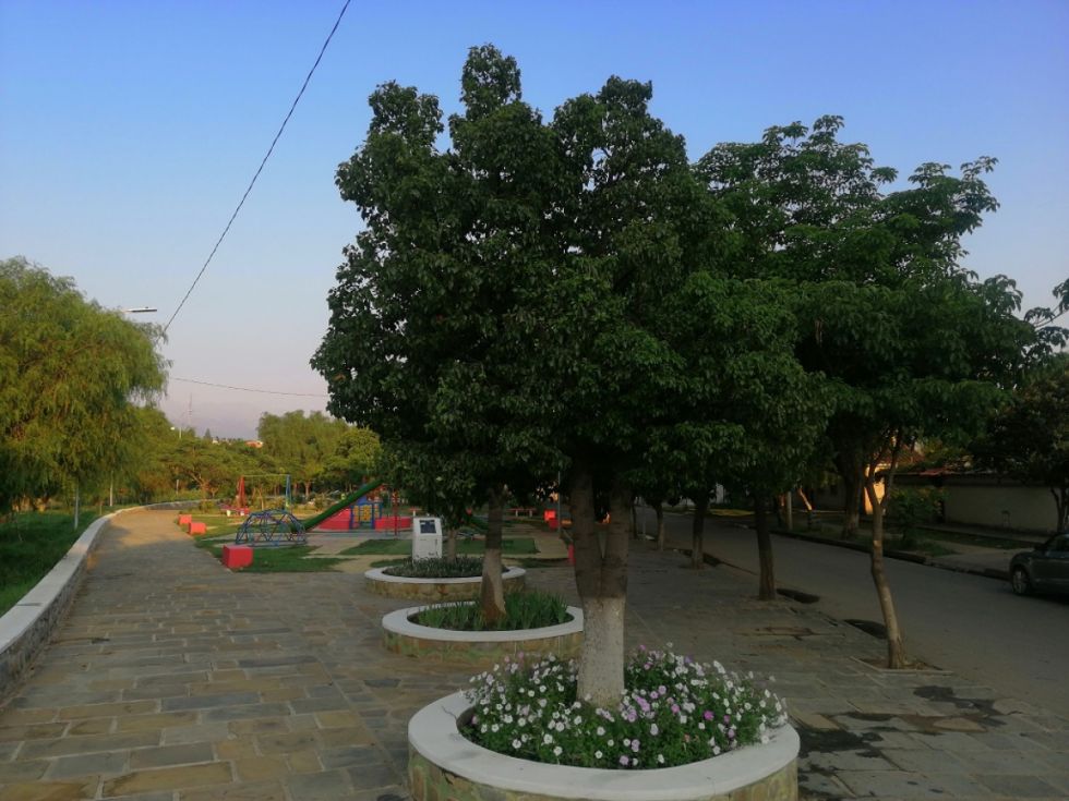Plaza 6 de agosto, detrás del Hospital General de Tarija