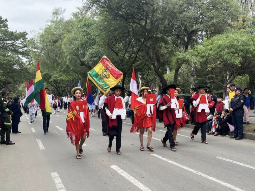 En Vivo: Tarija rinde homenaje a los héroes de la Tablada con desfile cívico militar