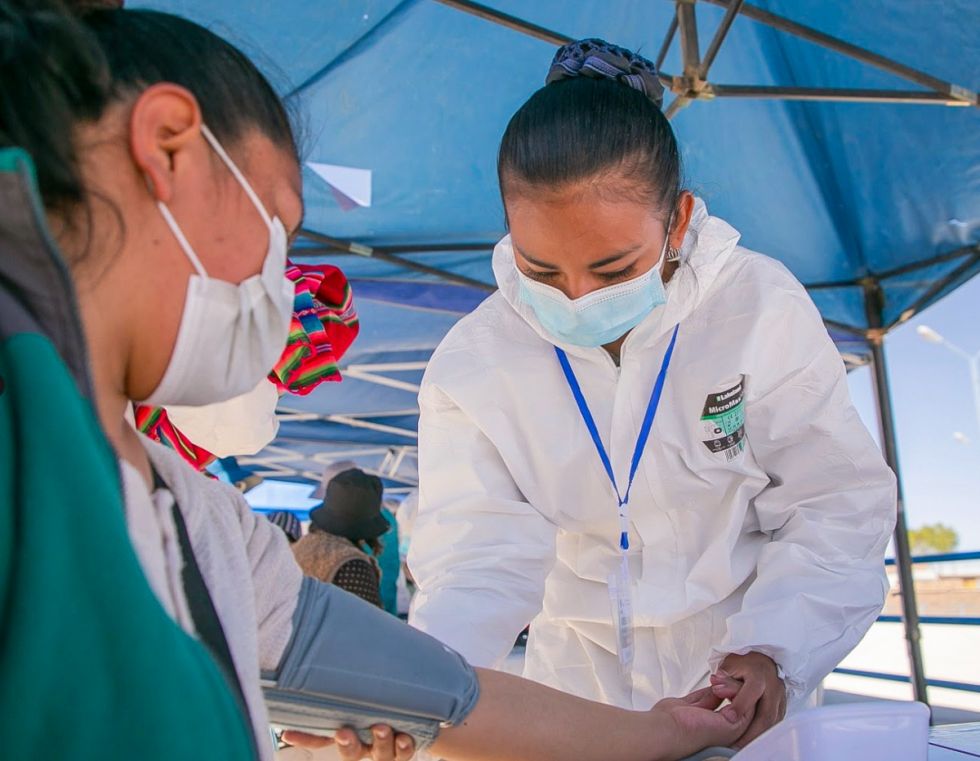 Inicia la distribución de 1,8 millones de vacunas contra la influenza en Bolivia