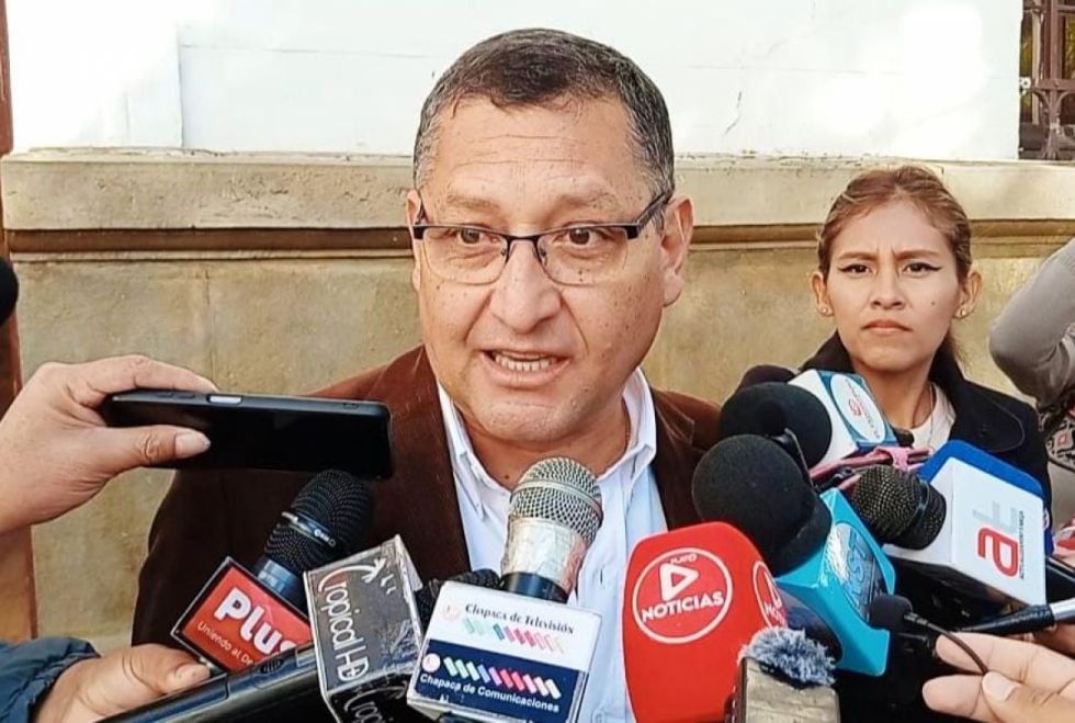 Montes asiste a reunión de gobernadores por el cambio climático 