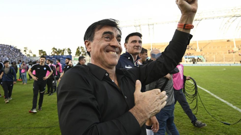 El Vélez de Quinteros se instala en la final del fútbol argentino