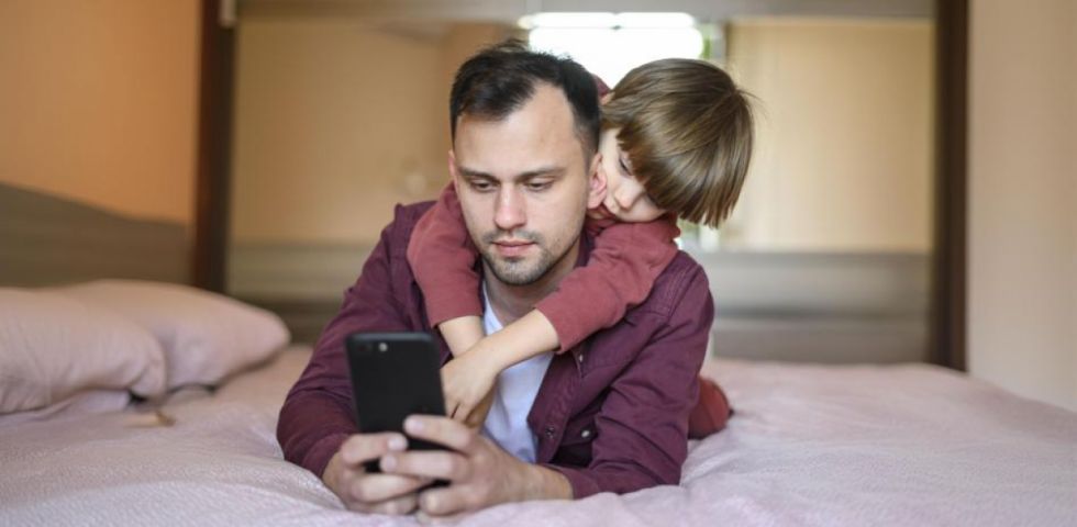 Crecer con padres inmaduros: un trauma que se arrastra 