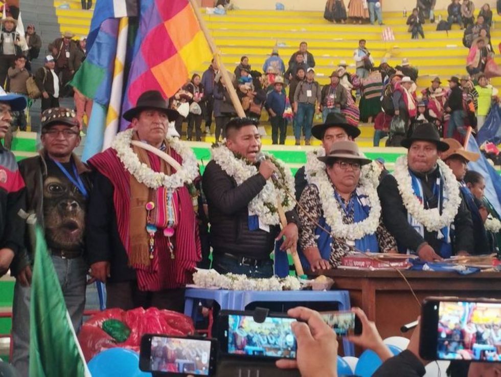 Grover García, de la CSUTCB, es el nuevo presidente del MAS arcista 