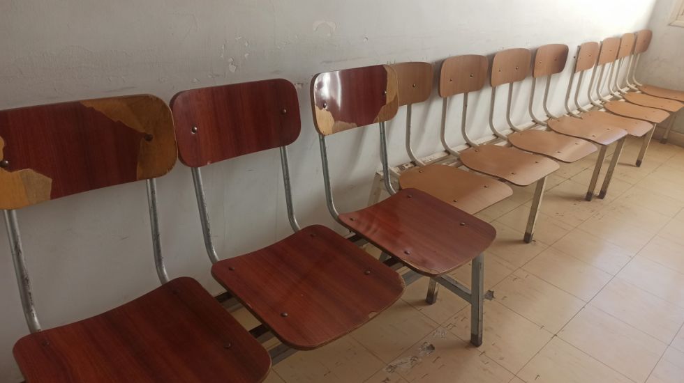 Mobiliario en mal estado 