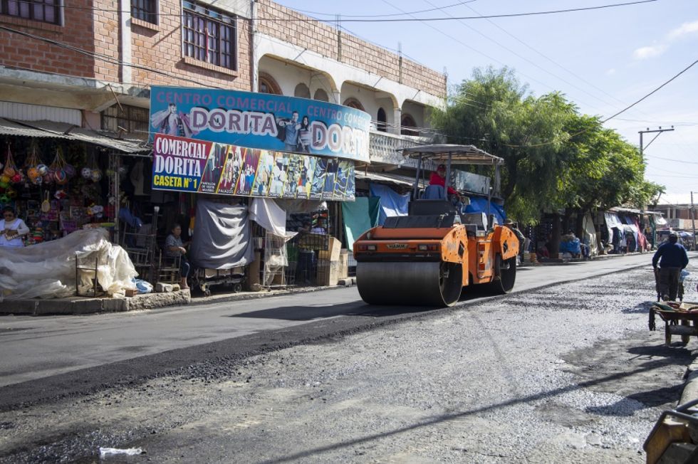 Tarija: Alcaldía arregla el asfalto en la avenida Froilán Tejerina