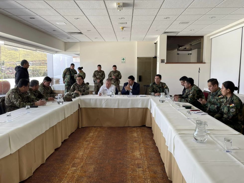 Bolivia y Perú acuerdan operativos antidroga