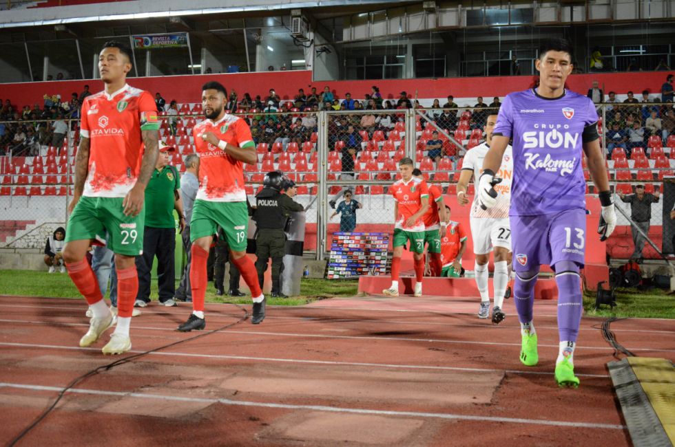 Real Tomayapo y Gualberto Villarroel colocan en marcha el torneo Clausura 