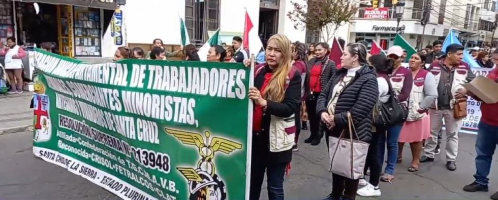 En medio de movilizaciones, gremiales del país se reúnen en Tarija ante escasez de dólares y preocupaciones por decreto 5143