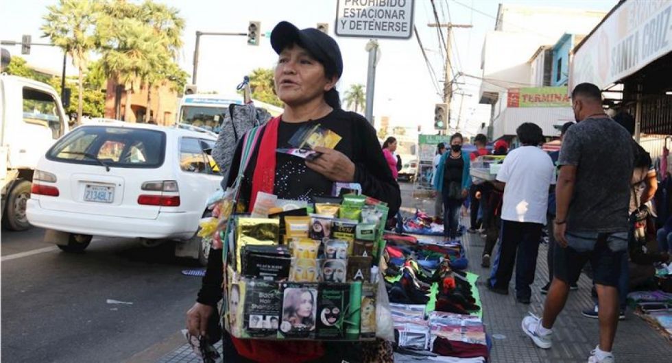 Gremiales: En Bolivia, 80% de trabajadores se dedica a vender