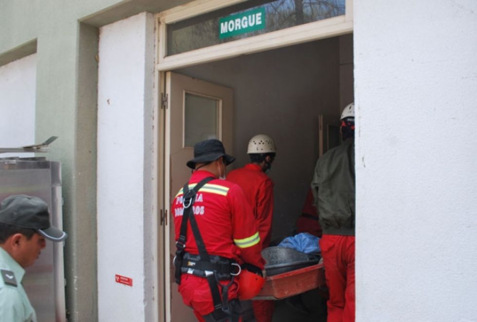  Investigación: Presumen que mujer hallada tras un incendio fue asfixiada 