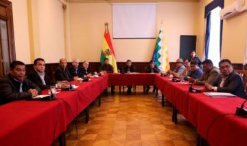 Vice convoca a reunión con bancadas por las elecciones judiciales y oposición espera que no sea para dilatar