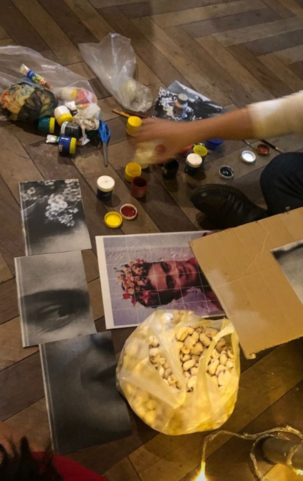 Obra en proceso, con todo para trabajar.