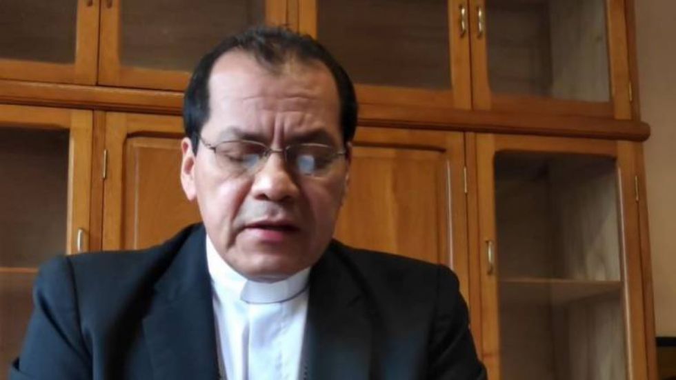 Obispo llama “errores” los delitos sexuales de sacerdotes