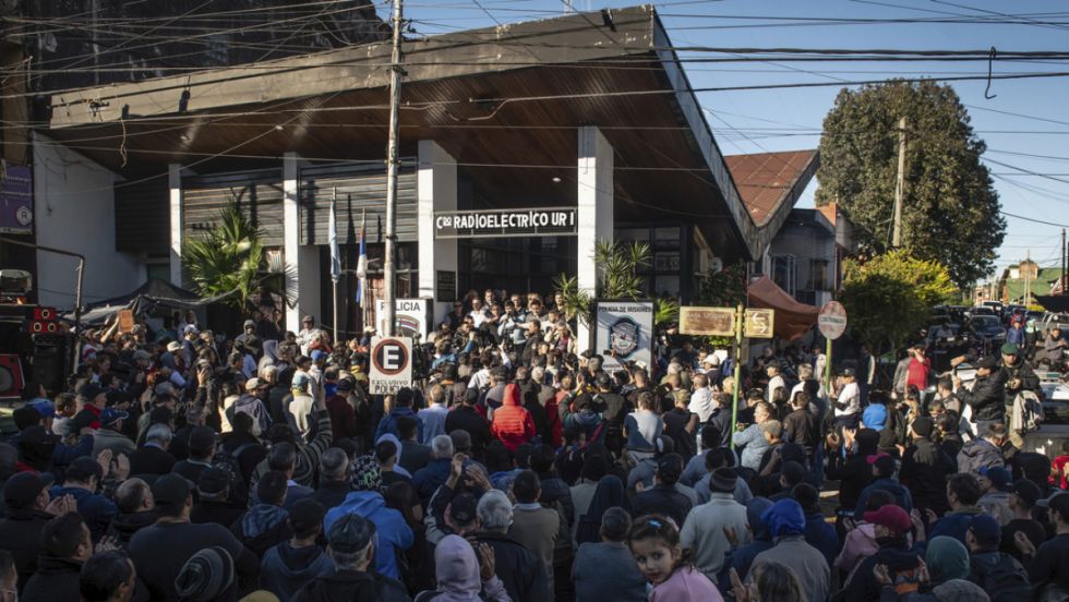 Argentina: Policía reprime a docentes en protesta