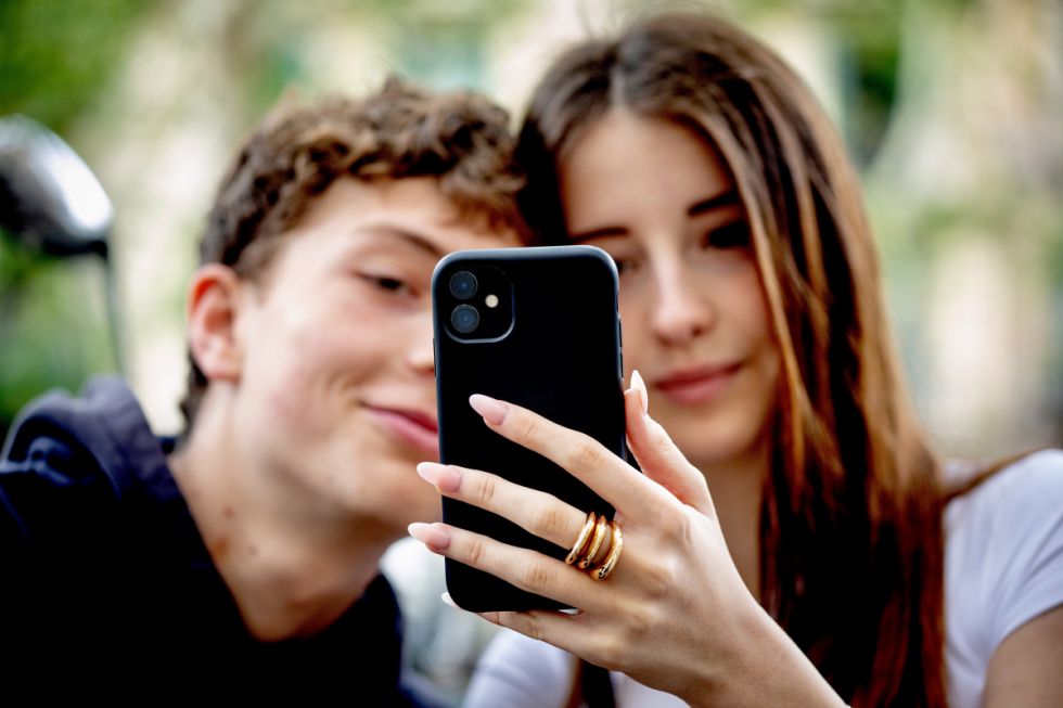 El celular es la ase desde la que se establecen las relaciones humanas