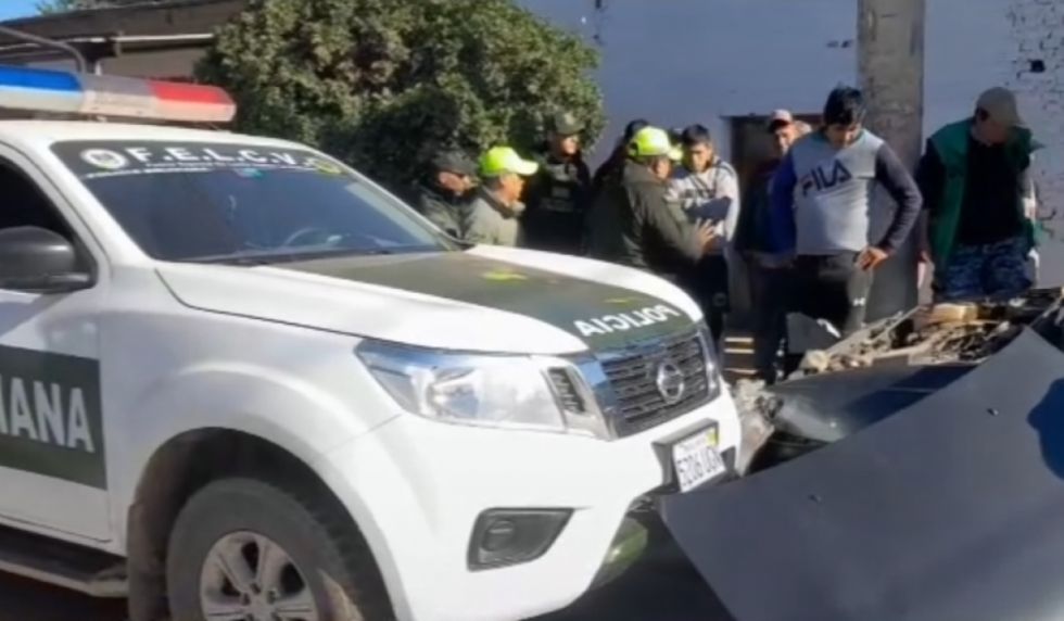 Bermejo: Patrulla de la Policía protagoniza accidente de tránsito 