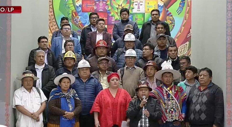 Gabinete social resuelve levantar la restricción horaria para la venta de combustible en bidones