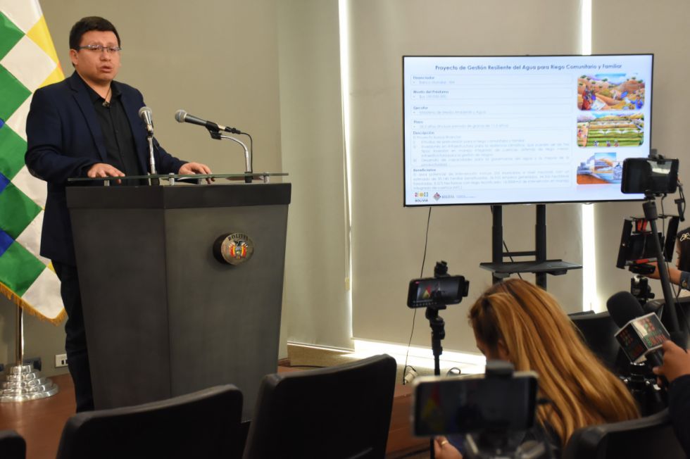 Ejecutivo envía tres nuevos proyectos de ley a la ALP