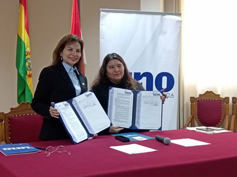 UNO y la DDE acuerdan reforzar la capacitación en los colegios  