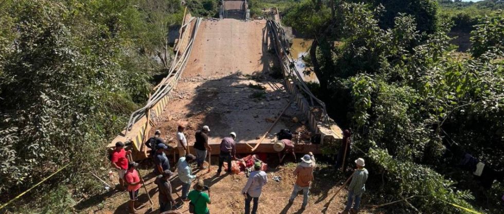 Santa Ana del Yacuma: “Se han rescatado tres cuerpos”, dice alcaldesa, que confirma ocho fallecidos tras desplome de puente