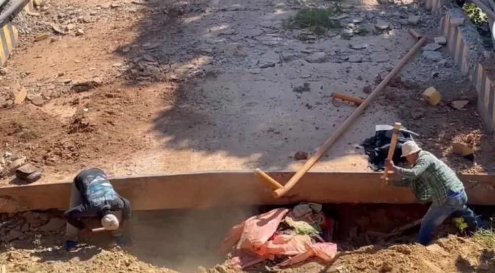 Con palas y amoladora, recuperan siete cuerpos tras tragedia en Santa Ana de Yacuma