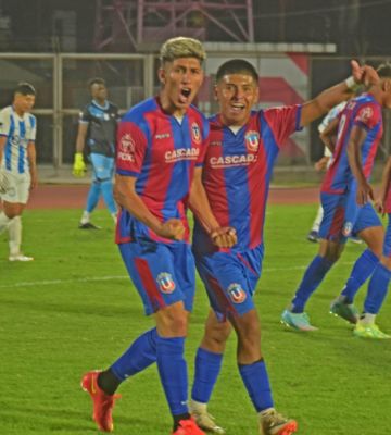 Universitario da el primer golpe ante Ciclón