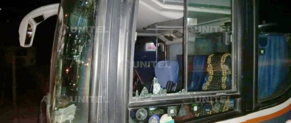 Conductor que atropelló a su pasajero al huir del ataque de encapuchados es acusado por homicidio