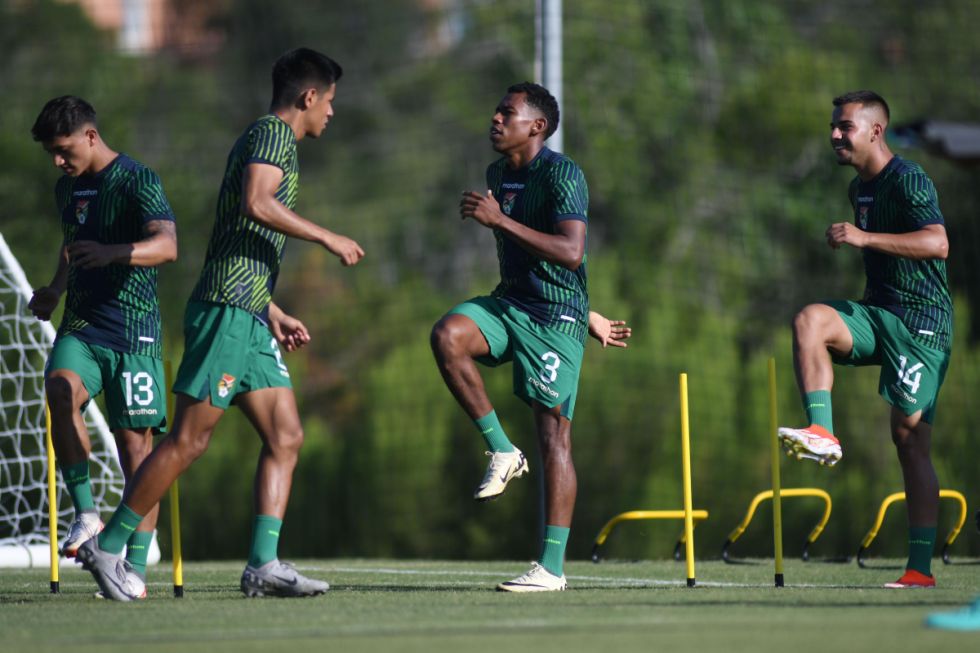 Zago tiene dudas para armar el  equipo que jugará contra Uruguay