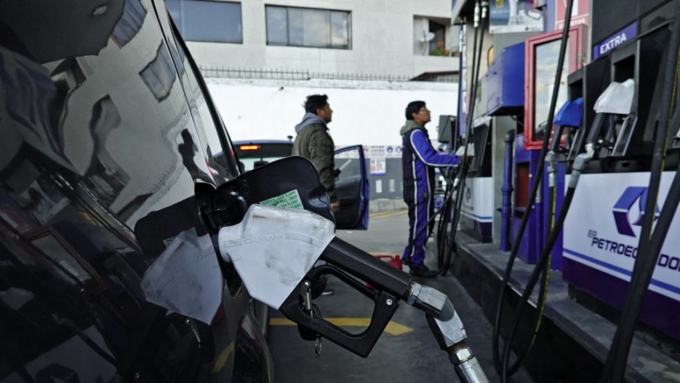 Hay molestia en Ecuador por el encarecimiento de las gasolinas 