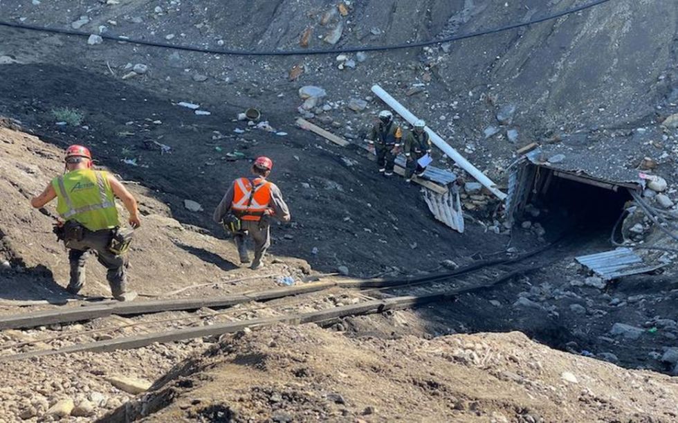 Derrumbe en una cooperativa de Sorata; reportan trabajadores desaparecidos
