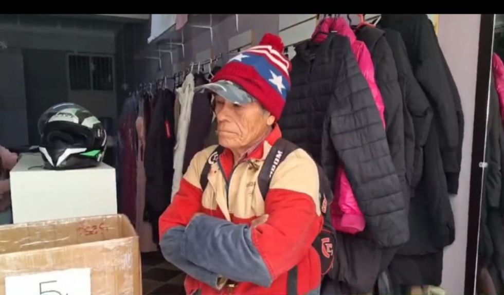 Un adulto mayor deambuló una semana luego que le robaron Bs 5.800